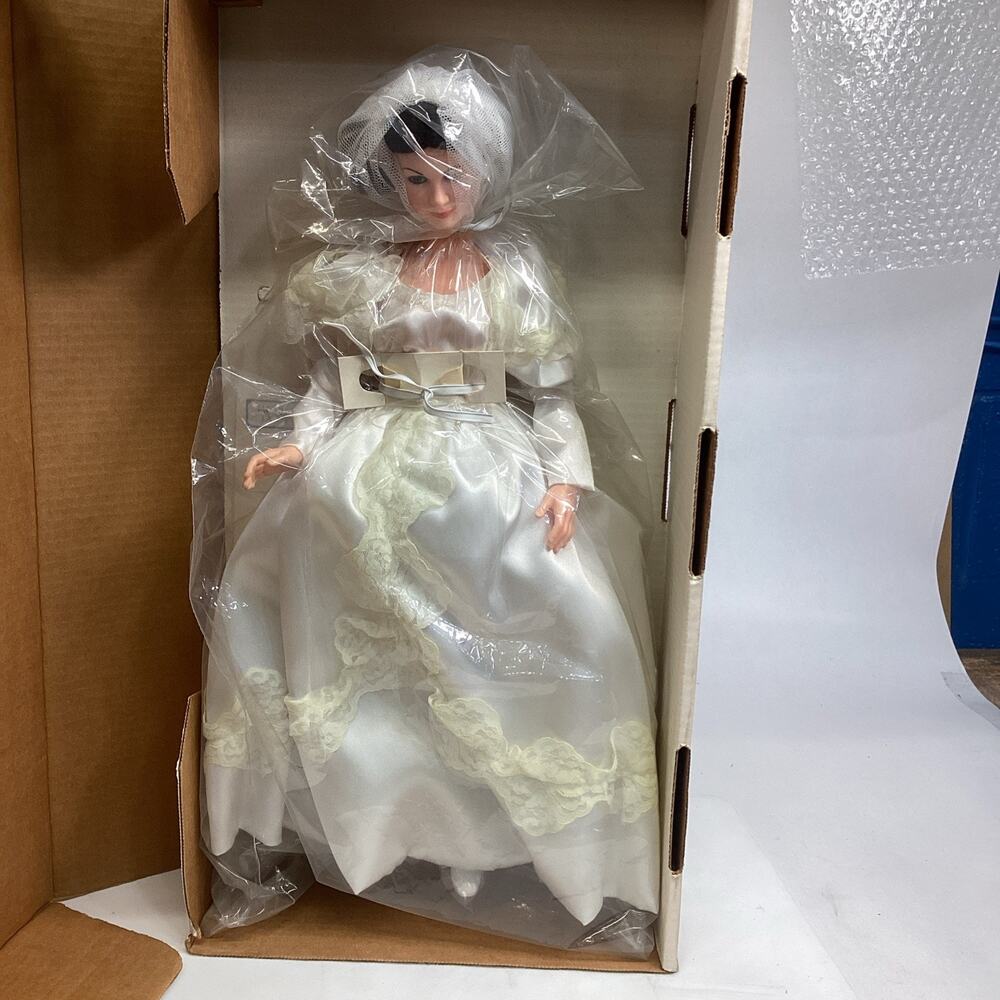 Vintage World Doll Gone With The Wind Scarlett O’Hara #71992 - 19” Doll - NOS